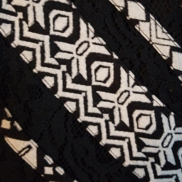 Cynthia Rowley Dress. Geometric top. - Picture 3 of 4